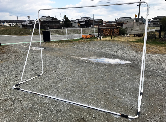 庭のサッカーゴールを簡単に補修 塗装 ネット交換 しました Monotone Blog